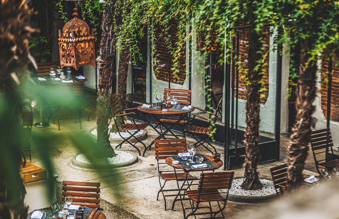 The Ultimate Guide to Booking Hotels in Montpellier: From Luxury to Budget